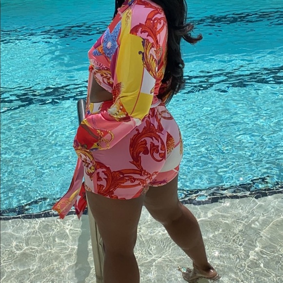 Stretchy expensive chic set - Picture 4 of 6